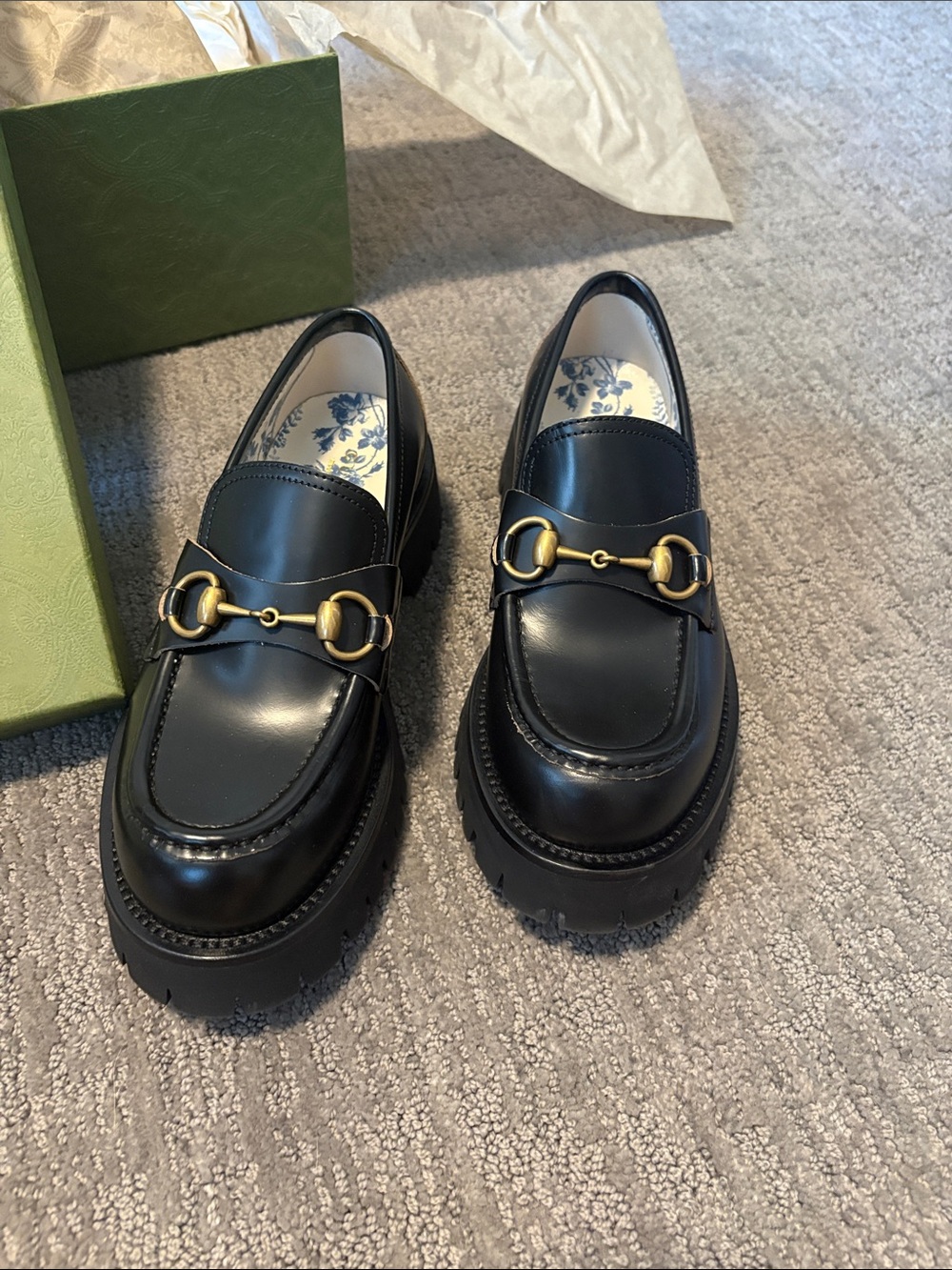 Brand new Gucci Black Leather Women’s Horsebit Loafers with Gold Hardware